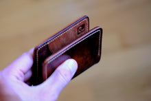 Load image into Gallery viewer, Harbour Cardholder - Marbled Shell Cordovan &amp; Pueblo Leathers
