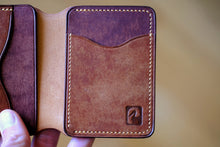 Load image into Gallery viewer, Harbour Cardholder - Marbled Shell Cordovan &amp; Pueblo Leathers

